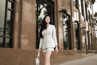 Hoa hậu Hương Lee rạng rỡ xuống phố đầu xu&acirc;n