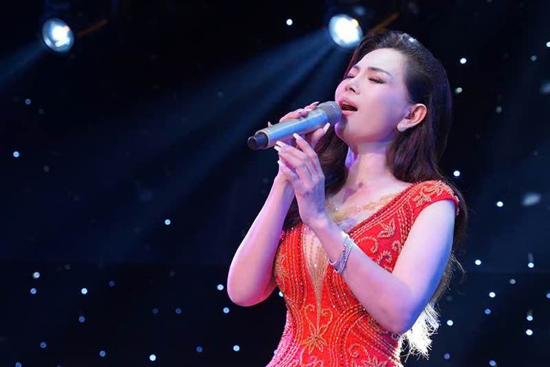 Hà Ngọc Nhung - học diễn viên, nhưng đam mê  làm ca sĩ