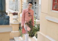 Diện &aacute;o d&agrave;i Việt H&ugrave;ng MC Quốc B&igrave;nh lịch l&atilde;m l&agrave;m người mẫu ảnh cho Lễ hội &aacute;o d&agrave;i