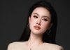Trịnh Mỹ Anh ghi điểm với th&ocirc;ng điệp thời trang bền vững tại Miss Earth 2025