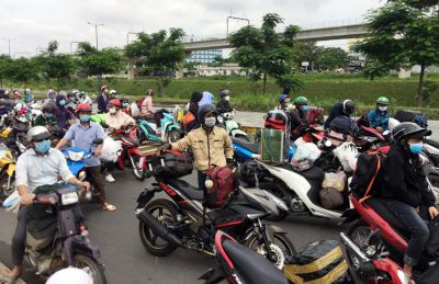 TP HCM: Hỗ trợ tiền thuê phòng trọ, tiêm vaccine cho người lao động nghèo