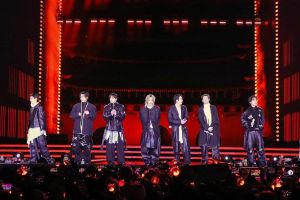 BTS tranh luận với HYBE, giữ tiếng H&agrave;n trong &ldquo;Arirang&rdquo;