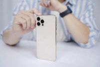 C&oacute; n&ecirc;n mua iPhone cũ m&ugrave;a Black Friday?