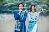 Sunny Đan Ngọc, Đo&agrave;n Minh T&agrave;i c&ugrave;ng &ldquo;M&aacute;i trường kể chuyện trăm năm&rdquo; trong &Aacute;o d&agrave;i Việt H&ugrave;ng
