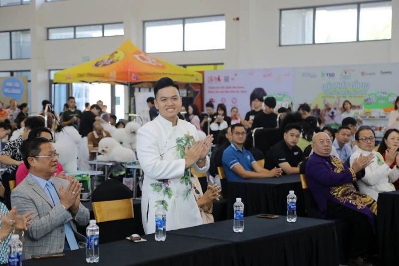 Dogshow miền Trung “mở màn” đầy bất ngờ: Đông thí sinh, mạnh phong trào