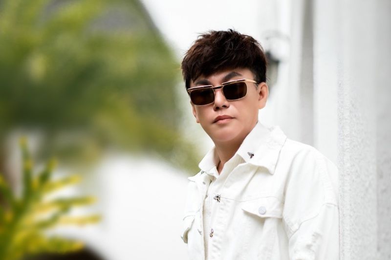 Tommy Nguyễn: "Áo dài giúp các bạn trẻ luôn nhớ về cội nguồn"