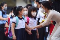 Kh&ocirc;ng theo &lsquo;quy luật ngầm&rsquo; ở trường, t&ocirc;i phải viết đơn xin nghỉ việc