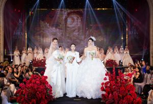 Á hậu Hương Ly và Lê Phan Hạnh Nguyên rực rỡ trong trang phục váy cưới