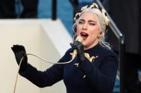 Lady Gaga h&eacute; lộ qu&aacute; khứ kinh ho&agrave;ng, từng mang thai do bị cưỡng hiếp