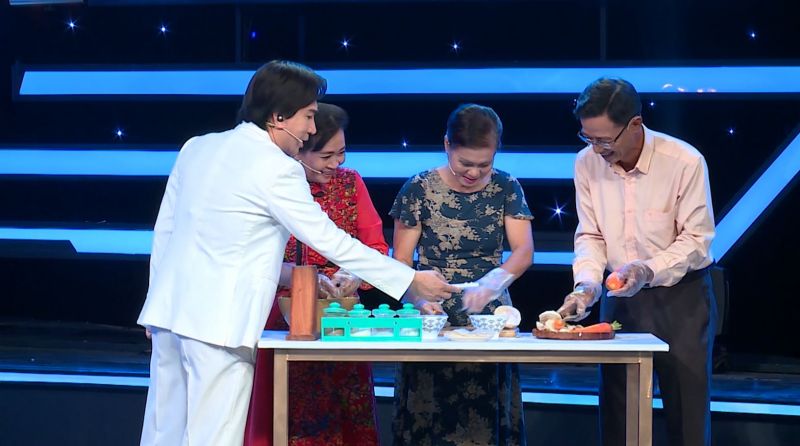 NSƯT Kim Tử Long “đứng hình” khi gặp má Ngọc Giàu tham gia gameshow về mẹ chồng nàng dâu?