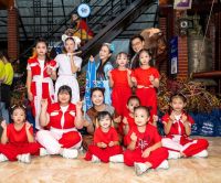 MC DV Quỳnh L&ecirc; &amp; Cty Yến Ngọc kết nối những tr&aacute;i tim Nh&acirc;n &Aacute;i