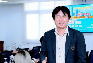 ĐẠO DIỄN KHOA NGUYỄN V&Agrave; CHƯƠNG TR&Igrave;NH THIỆN NGUYỆN ''T&Igrave;NH NGƯỜI GIỮA B&Atilde;O LŨ''