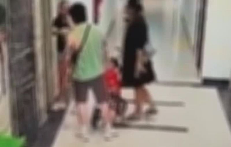 Xác định nguyên nhân người đàn ông đấm đánh phụ nữ dã man ở sảnh chung cư Hà Nội