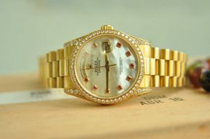 Rolex sản xuất đồng hồ... không kịp bán sau đại dịch!