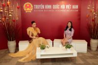Hoa hậu Diễm Ch&acirc;u gặp gỡ kh&aacute;n giả tr&ecirc;n K&ecirc;nh Truyền h&igrave;nh Quốc Hội Việt Nam