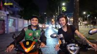 Thuỳ Ti&ecirc;n khi kh&ocirc;ng l&agrave; Hoa hậu thử sức &ldquo;đu đ&ecirc;m&rdquo; l&agrave;m xe &ocirc;m v&agrave;o 2 giờ s&aacute;ng