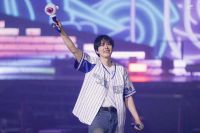 Kyuhyun bị thương chân tại concert kỷ niệm 20 năm của Super Junior
